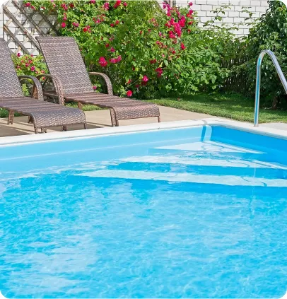 piscine traditionnelle à Argenton-sur-Creuse près de Châteauroux dans l'Indre 36