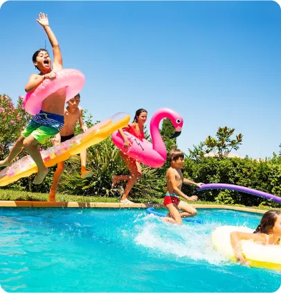 piscine collective à Argenton-sur-Creuse près de Châteauroux dans l'Indre 36
