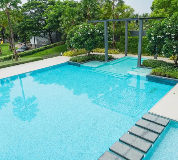 hjivernage de piscine à Argenton sur Creuse près de Châteauroux dans l'Indre 36